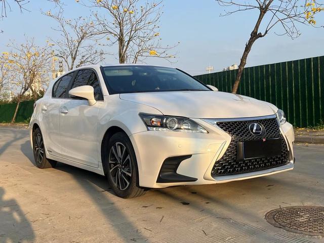 Lexus CT