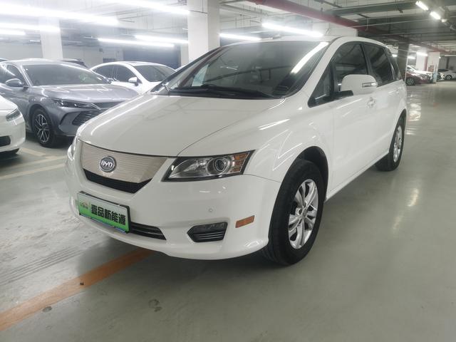 BYD e6