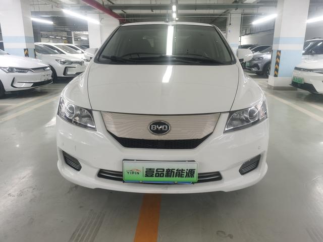 BYD e6