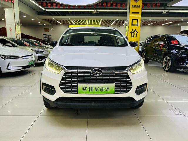 BYD Yuan EV