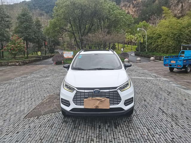 BYD Yuan EV