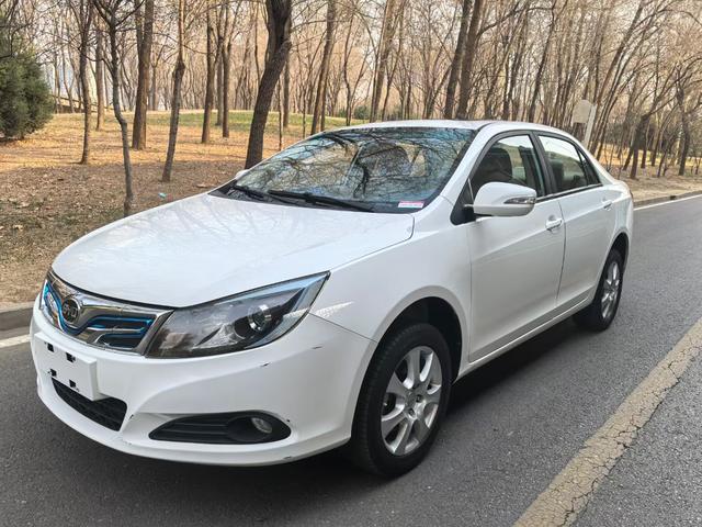 BYD e5