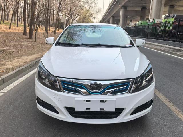 BYD e5