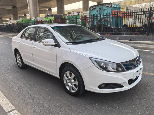 BYD e5