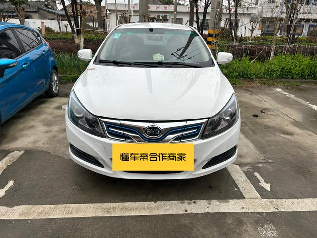 BYD e5