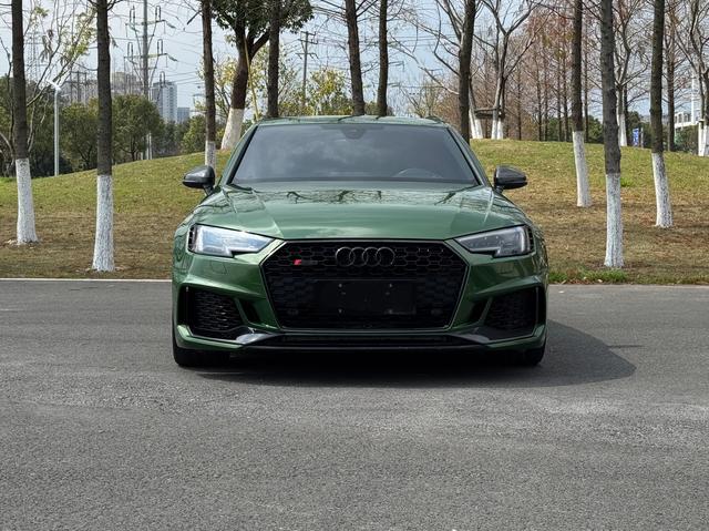 Audi RS 4