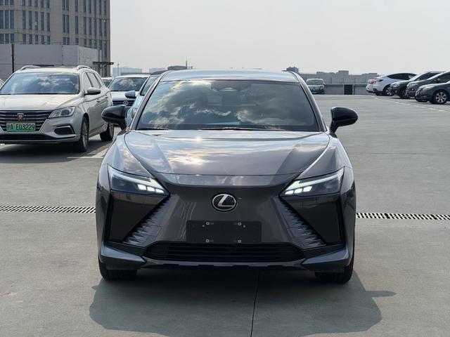 Lexus RZ