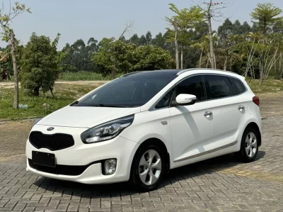 Kia Carens, 2015 — купить с доставкой из Китая