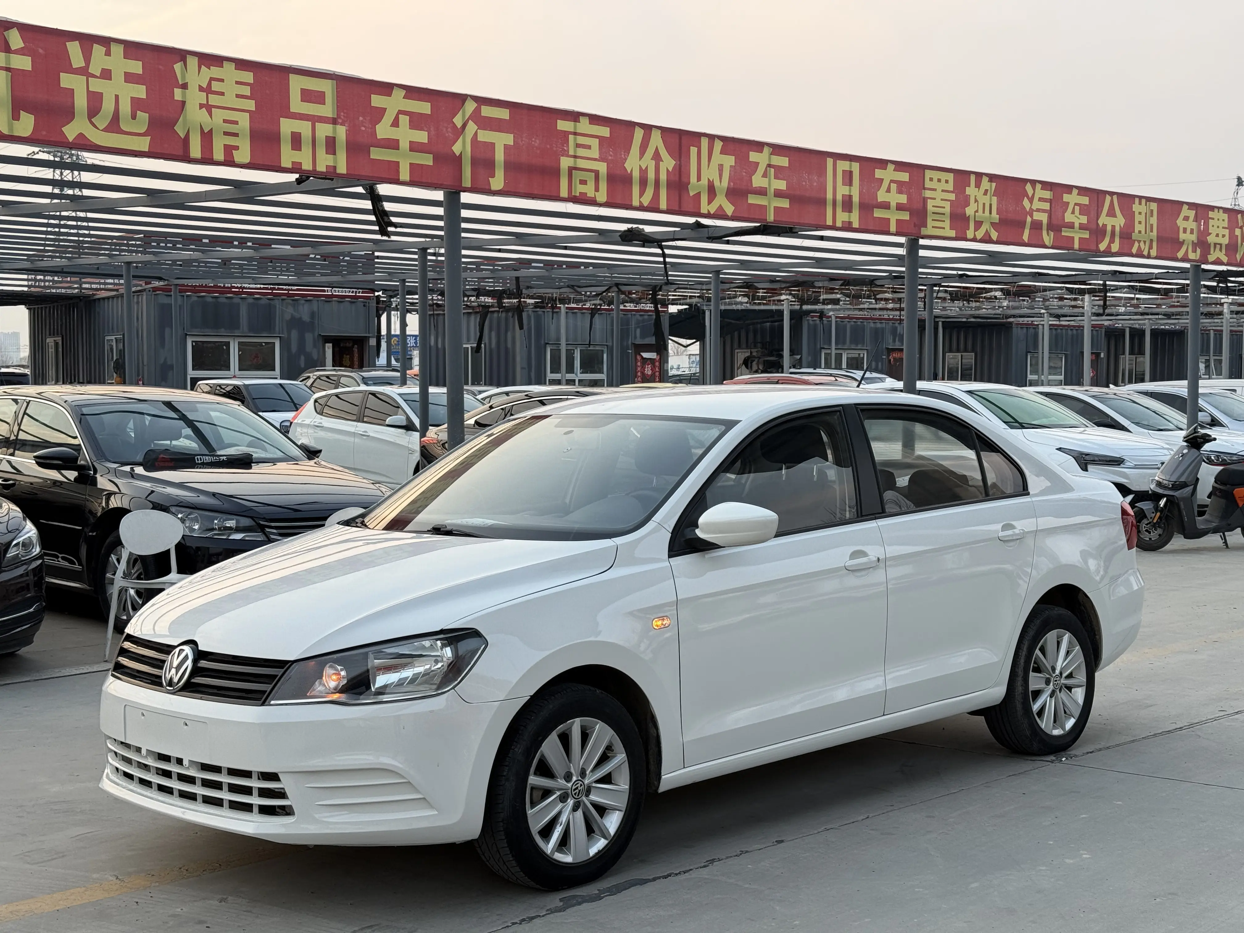 Volkswagen Jetta  из Китая