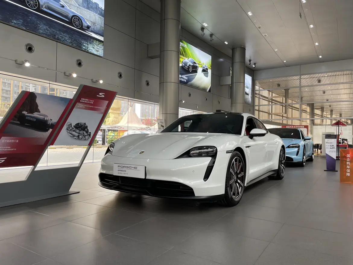 Porsche Taycan