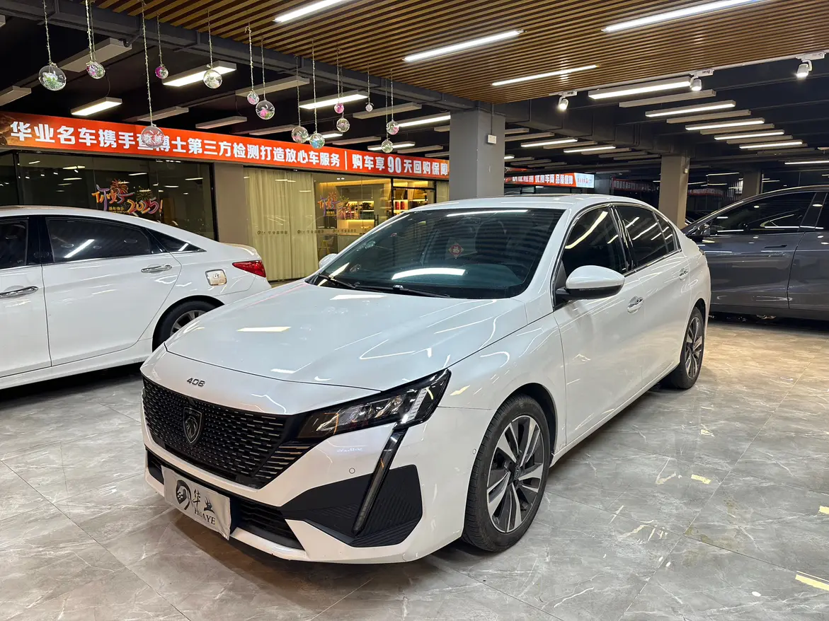 Peugeot 408