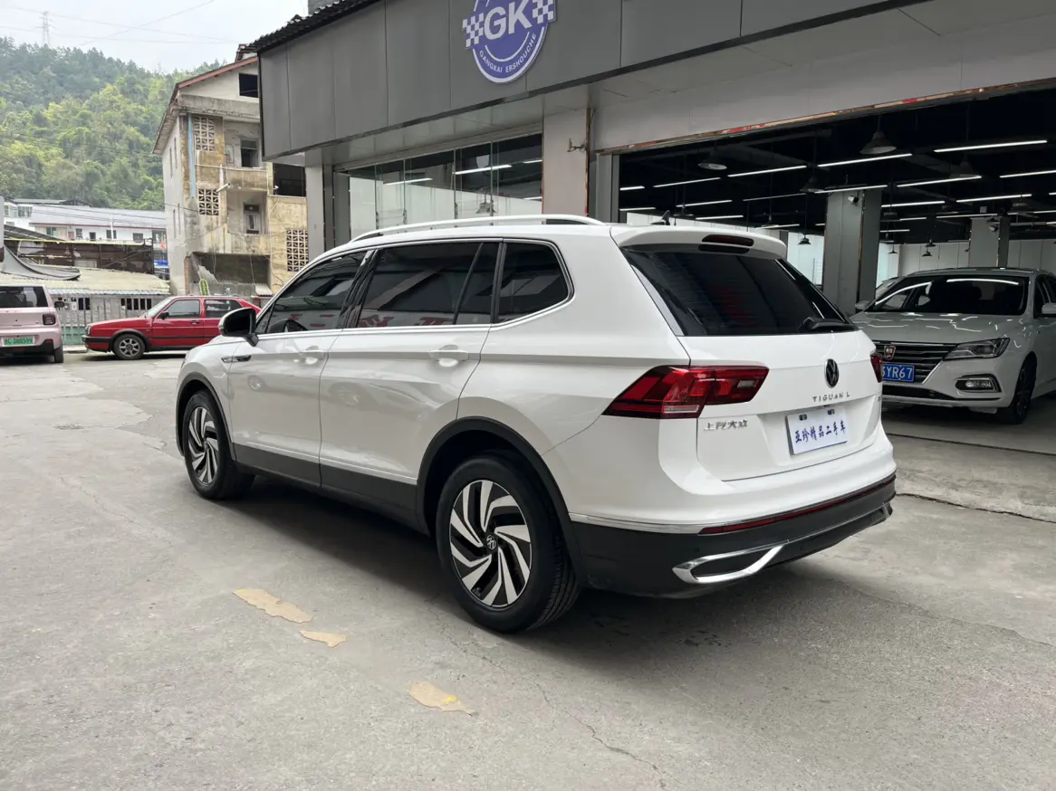 Volkswagen Tiguan L