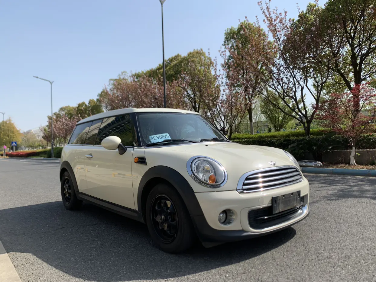 MINI CLUBMAN