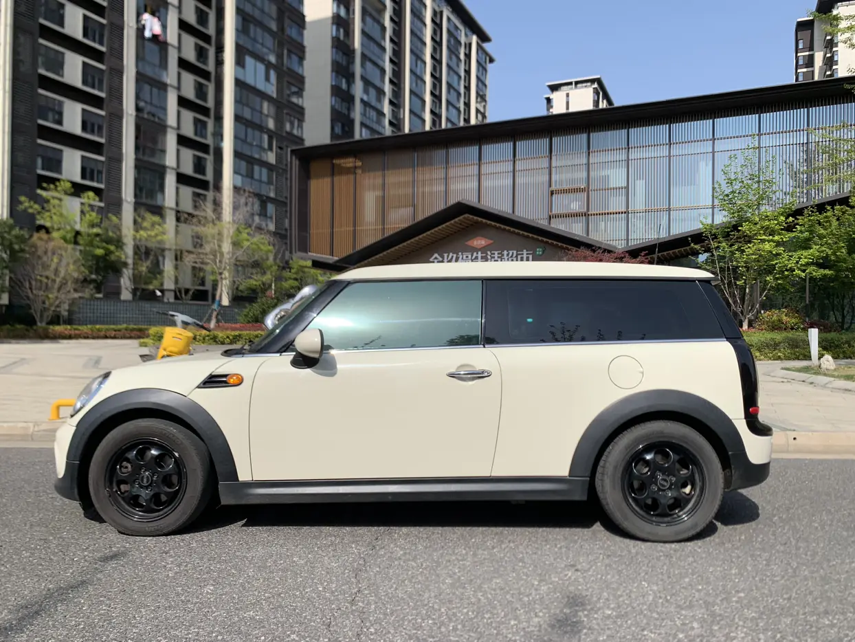 MINI CLUBMAN