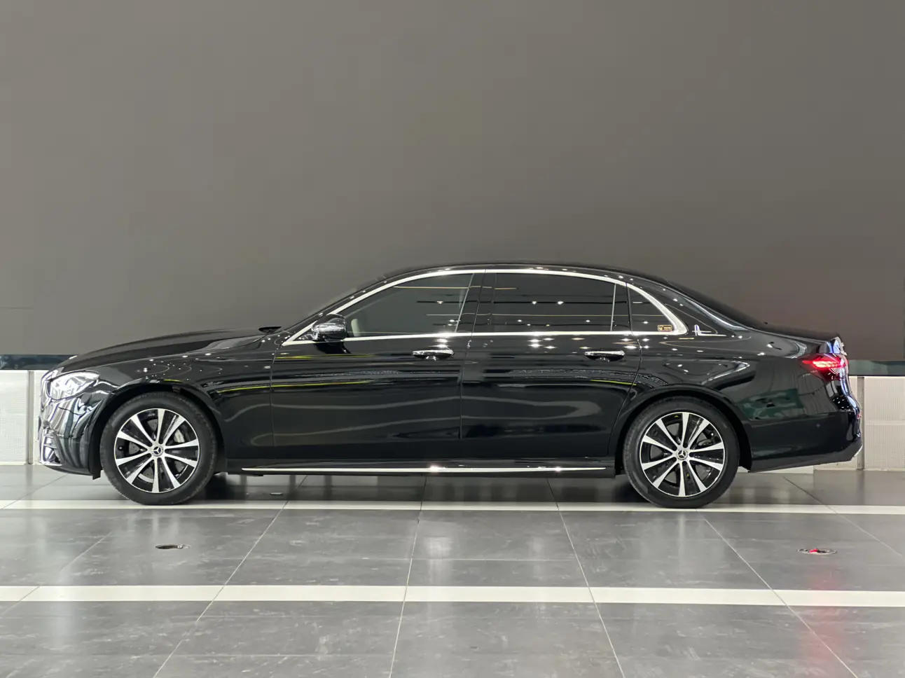 Mercedes-Benz E-Class PHEV