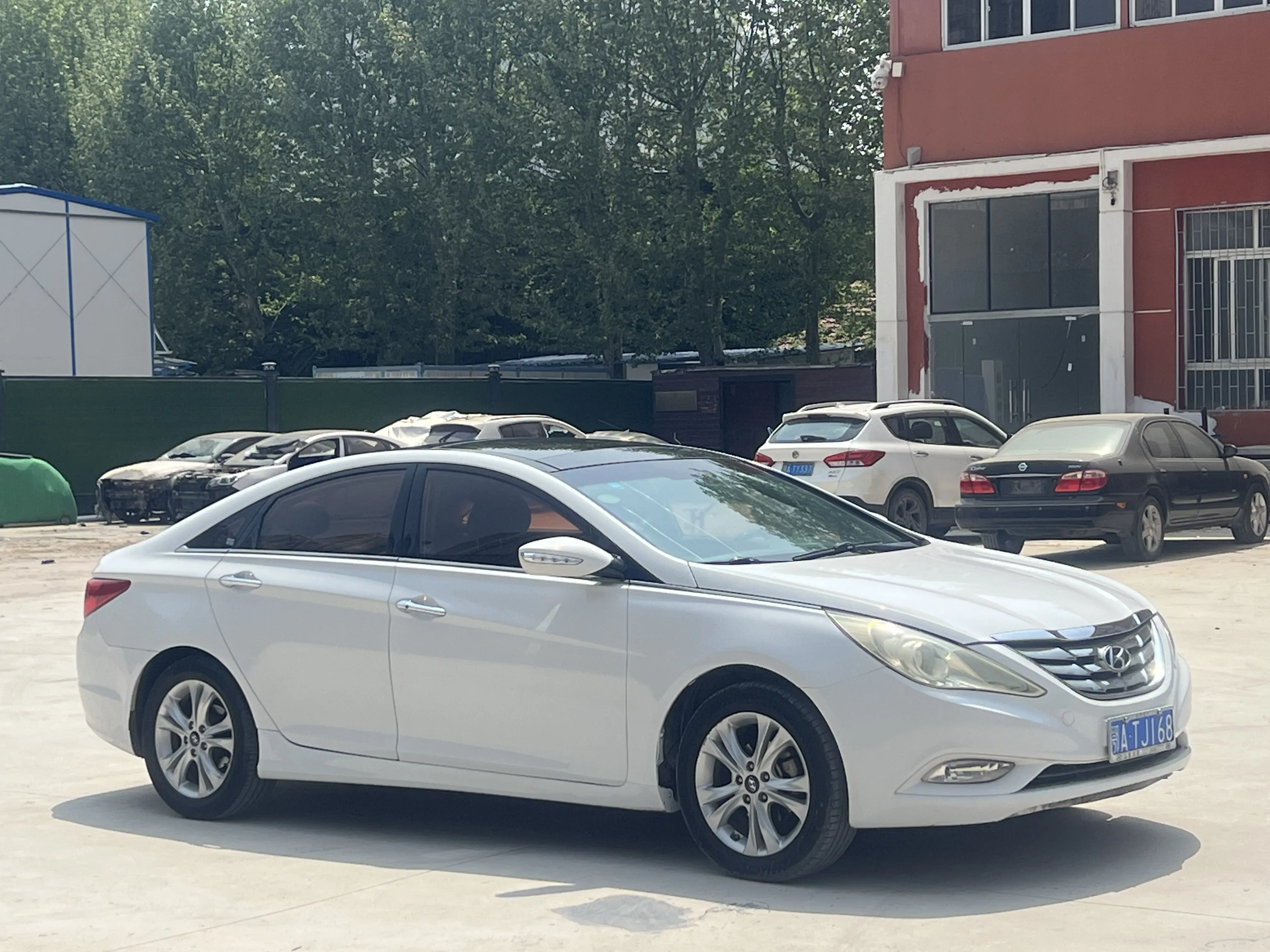 Hyundai Sonata eight