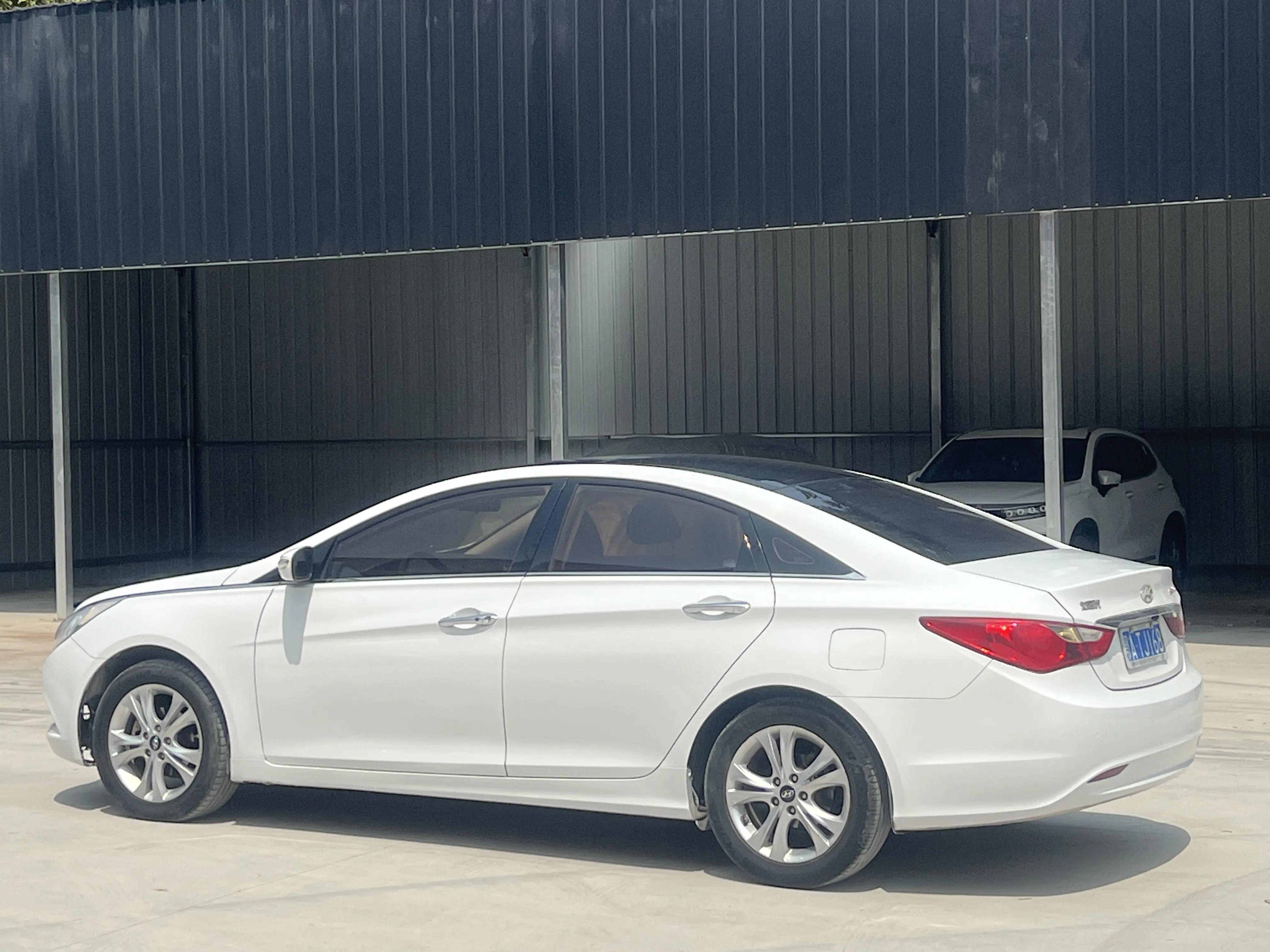 Hyundai Sonata eight