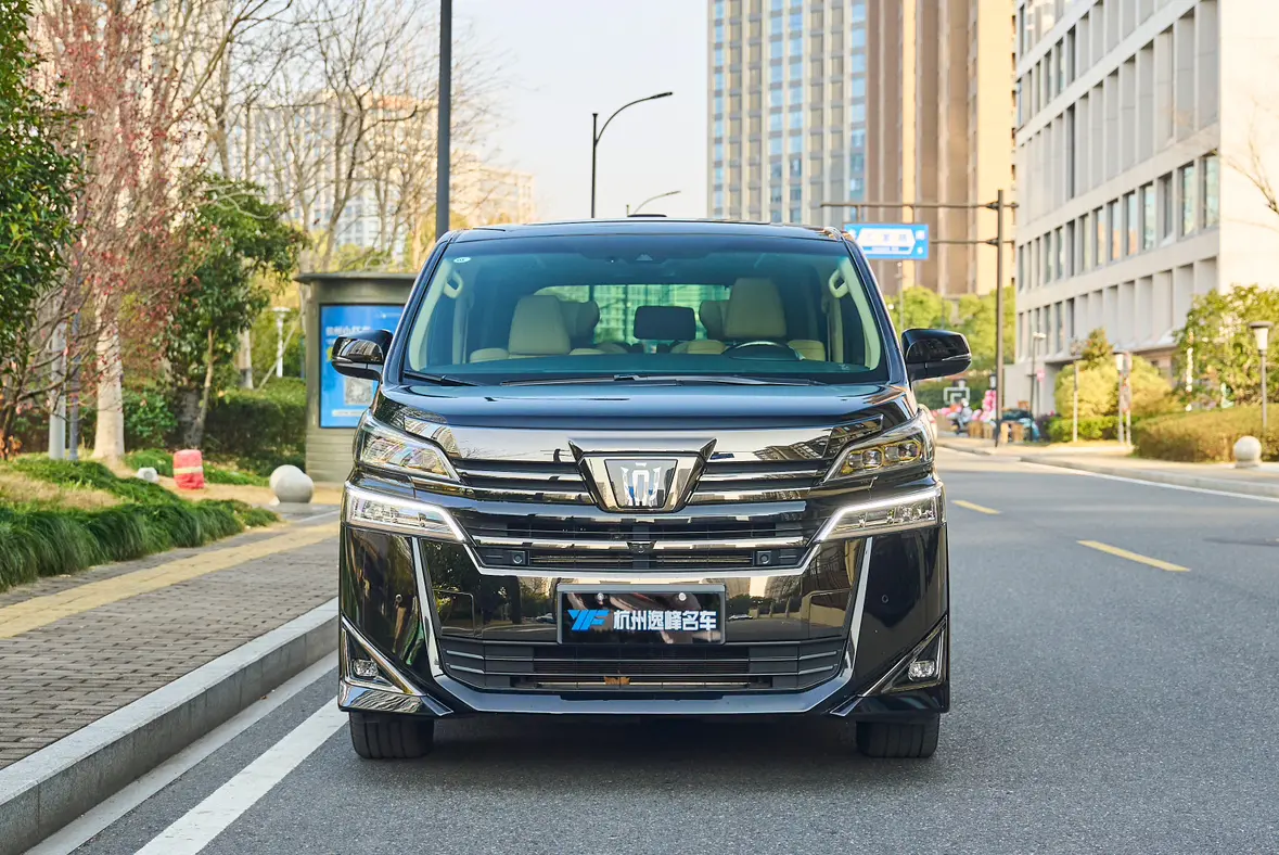 Toyota Crown Wellfire