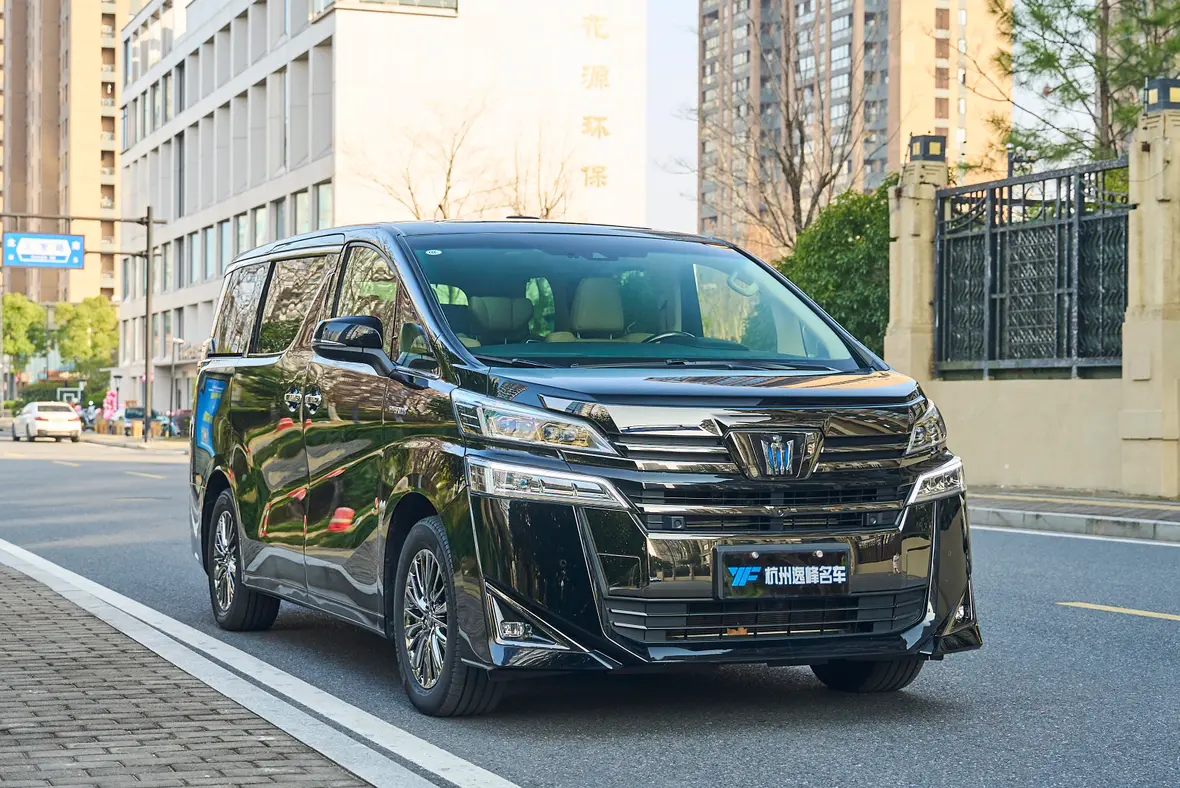 Toyota Crown Wellfire