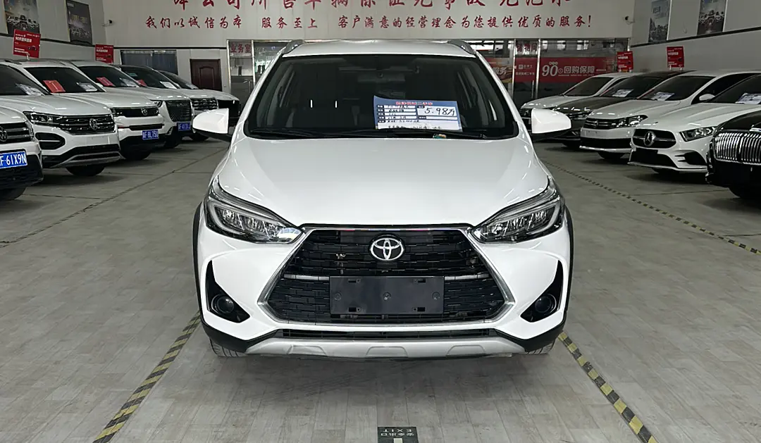 Toyota YARiS L to dazzle