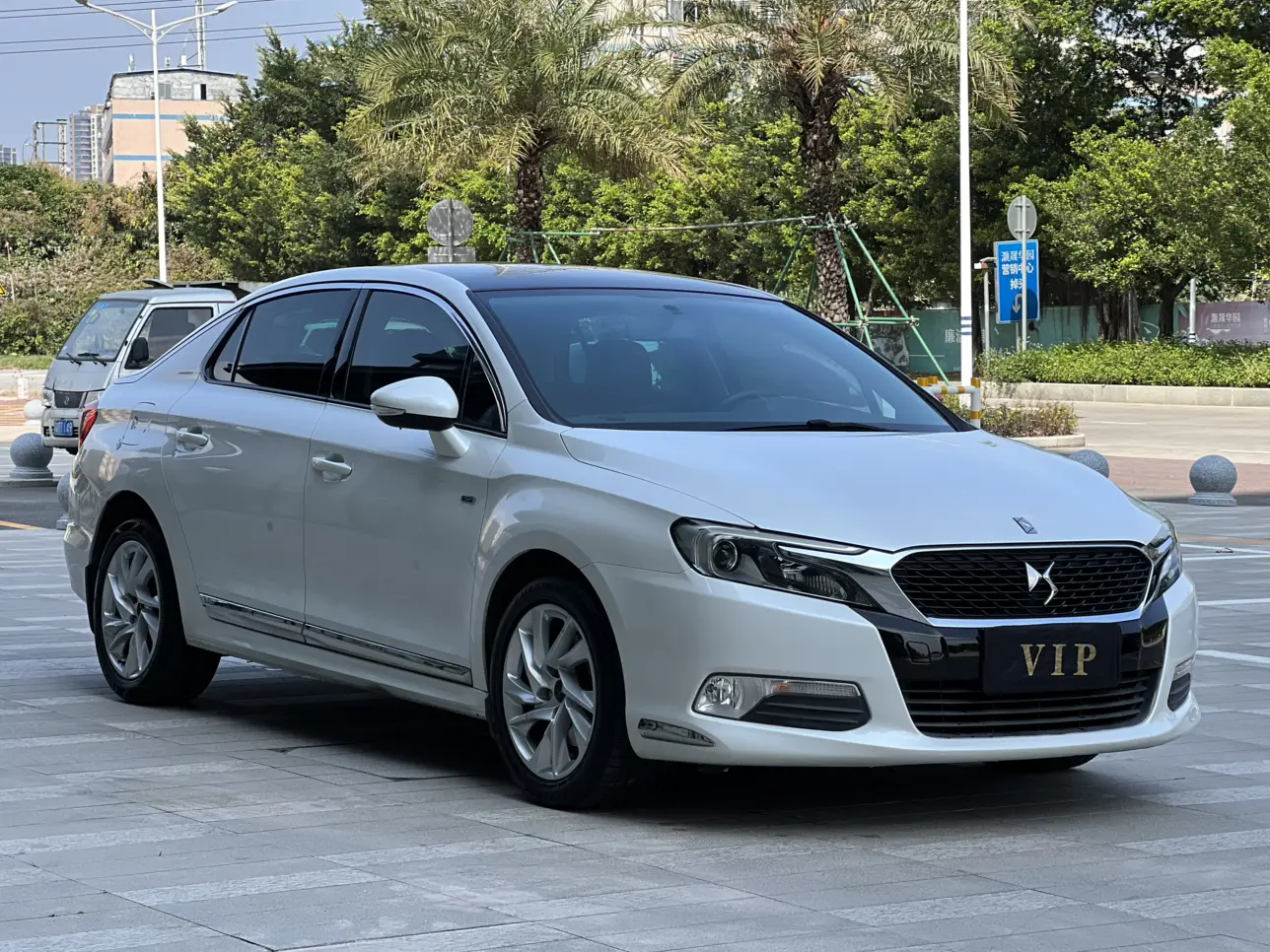 DS 5LS