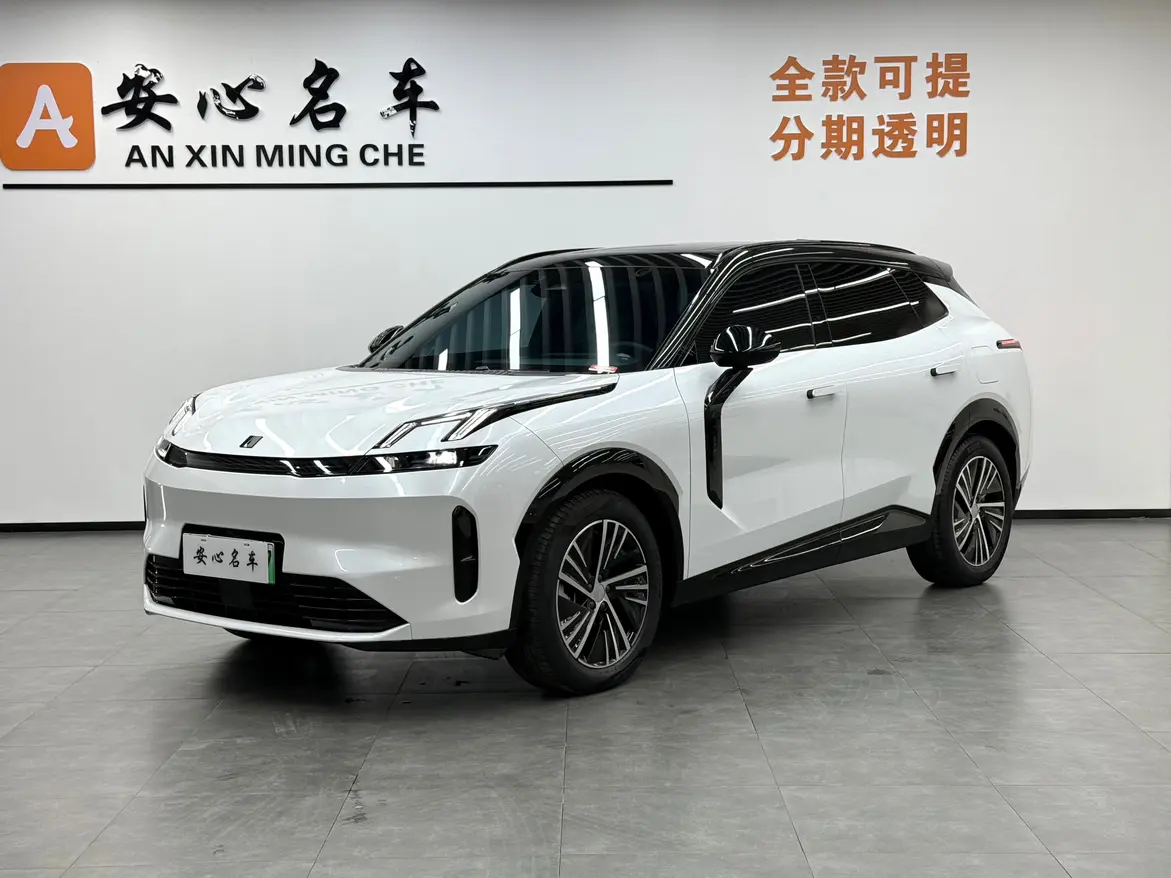 Lynk & Co 08 EM-P