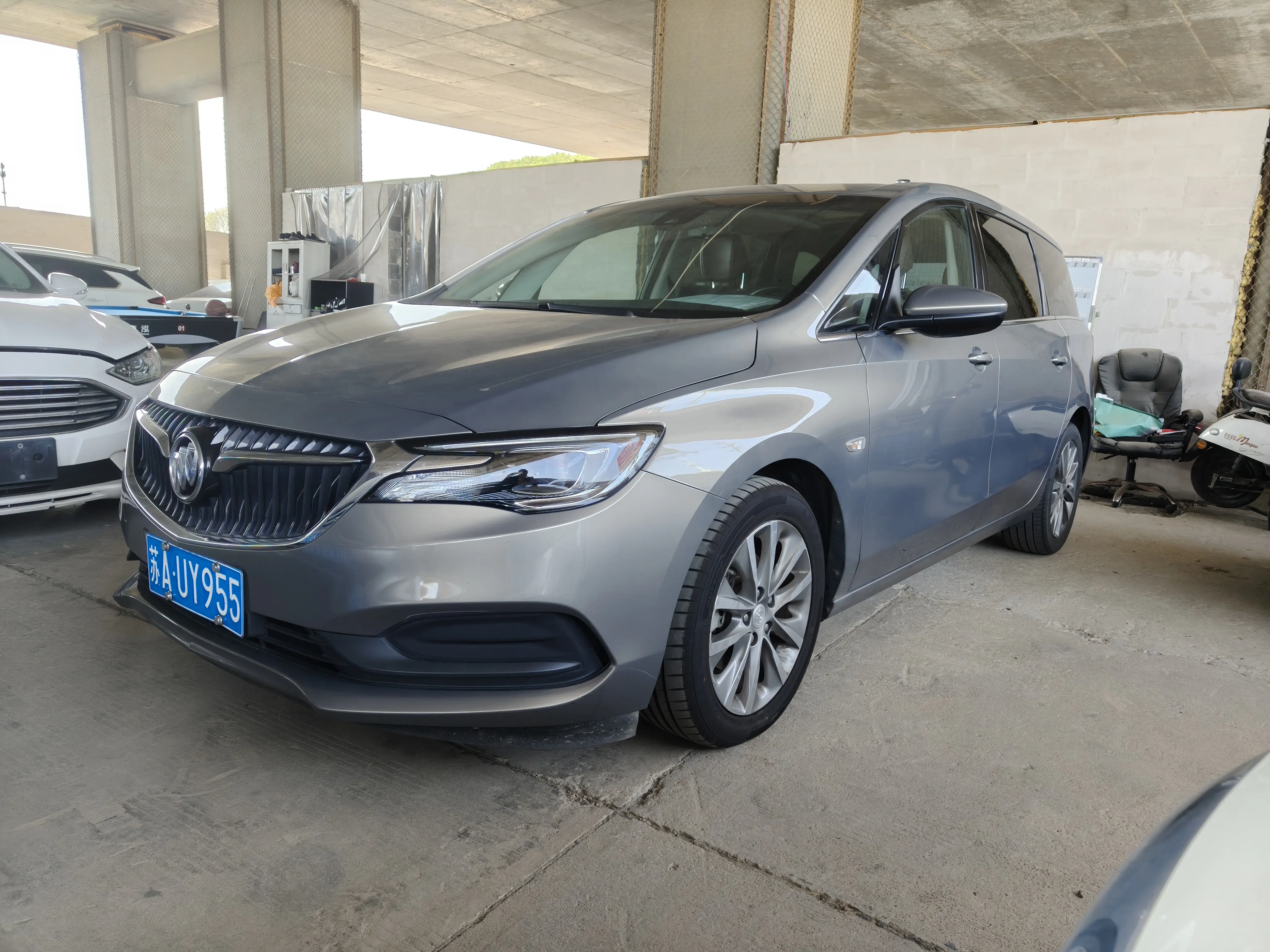 Buick GL6