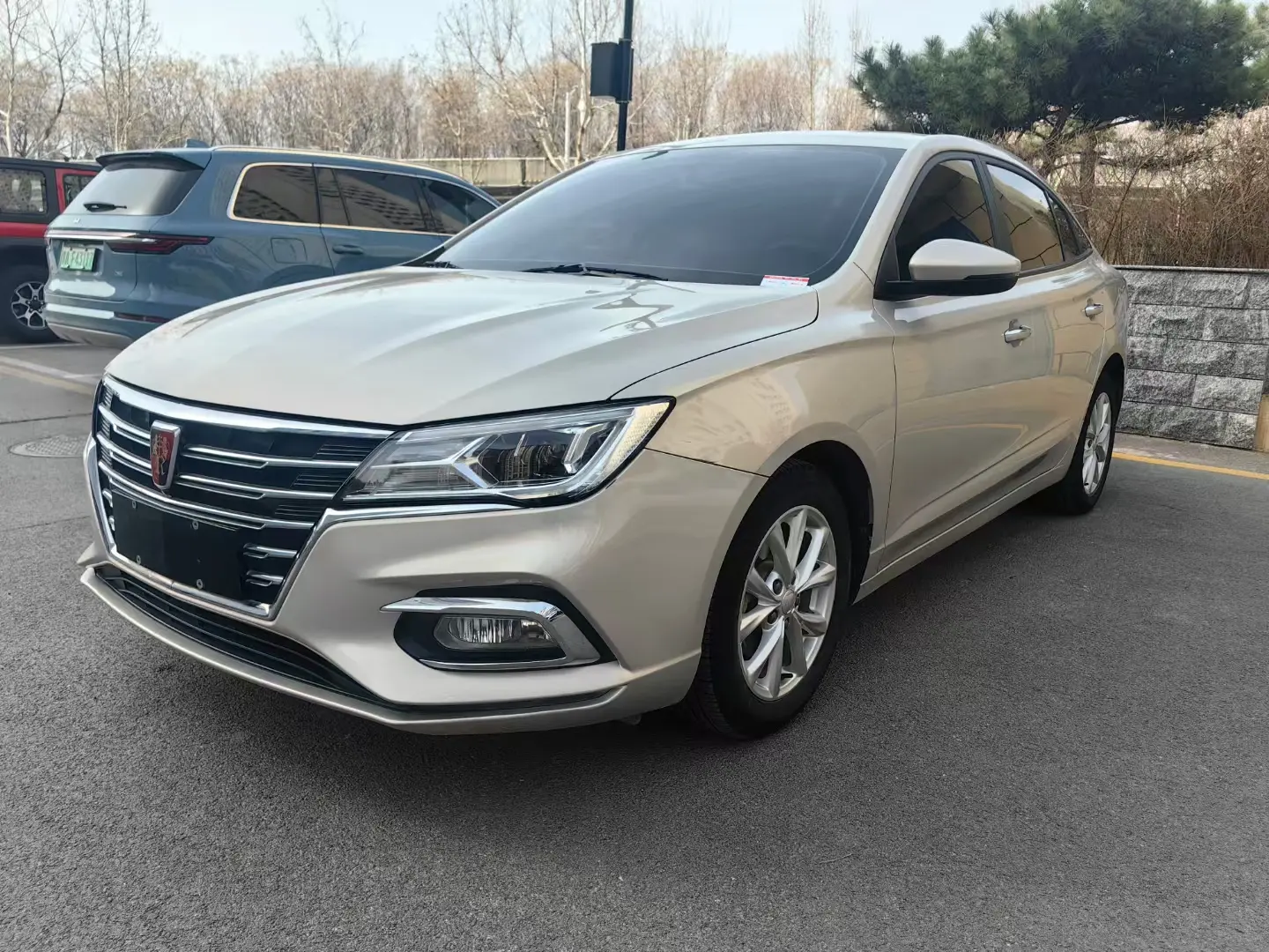 Roewe i5