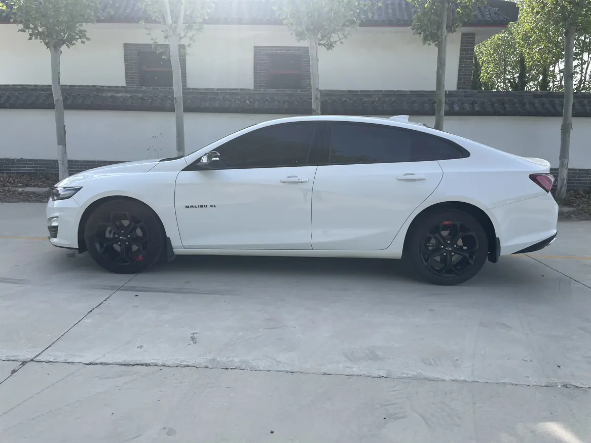 Chevrolet Malibu XL