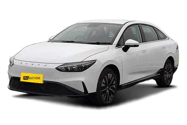 Новые автомобили Xpeng N5 из Китая в Москву