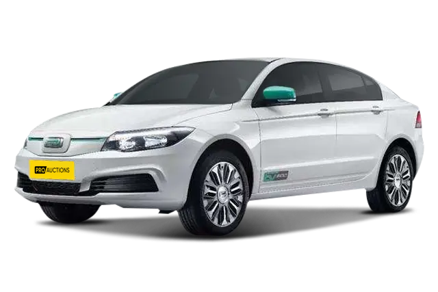 Новые автомобили Qoros 3EV из Китая в Москву