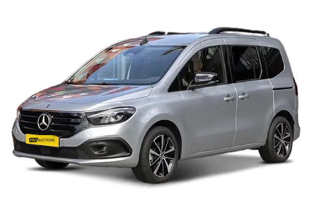 Новые автомобили Mercedes-Benz EQT из Китая в Москву