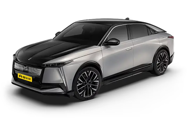 Новые автомобили DS N°8 из Китая в Москву